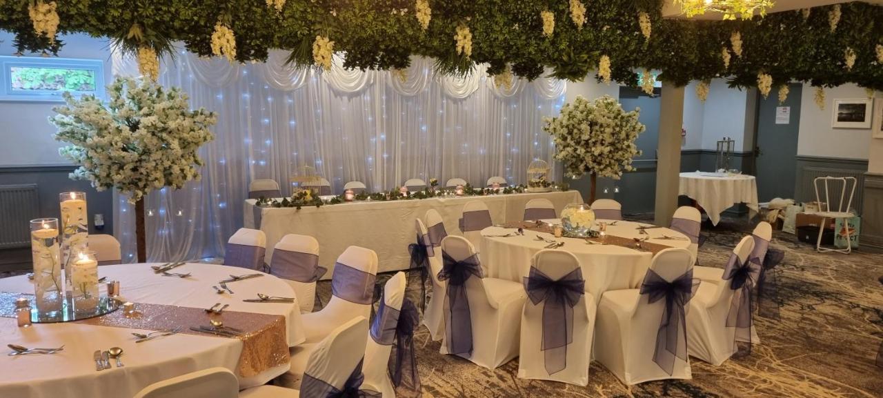 Birch Hotel Heywood Luaran gambar